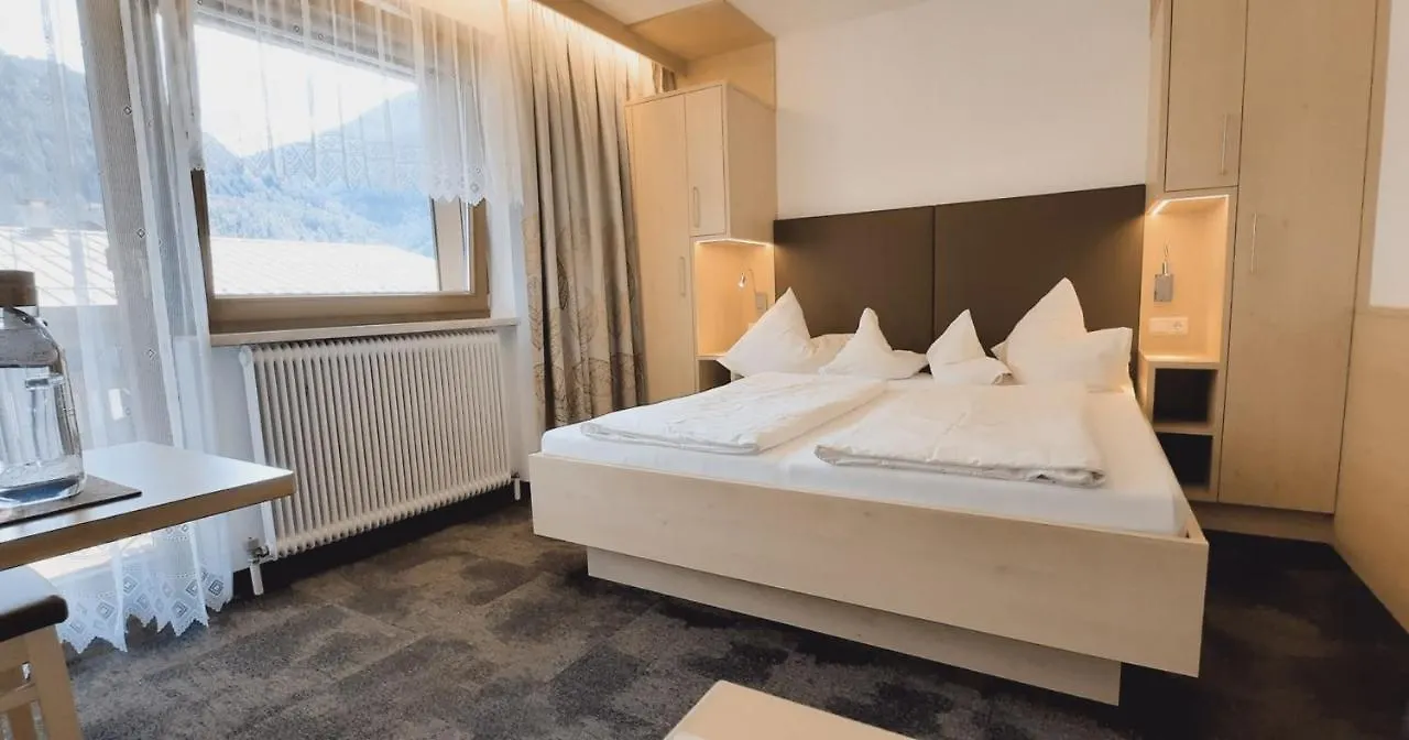 Fruhstuckspension Rehwinkl Soelden Guest house